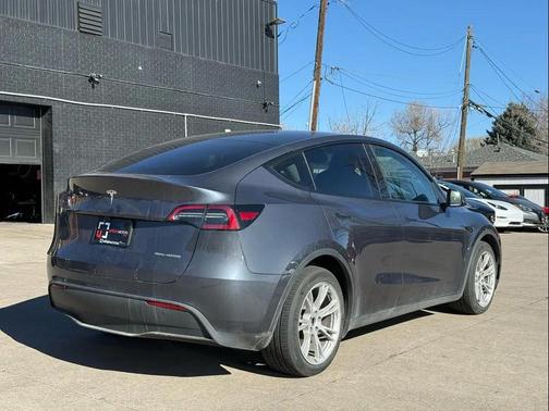 2023 Tesla Model Y Long Range Dual Motor All-Wheel Drive