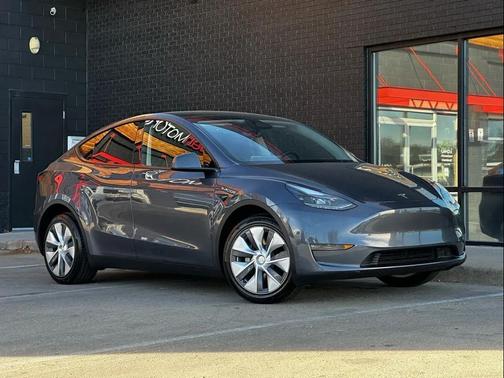 2023 Tesla Model Y Long Range Dual Motor All-Wheel Drive