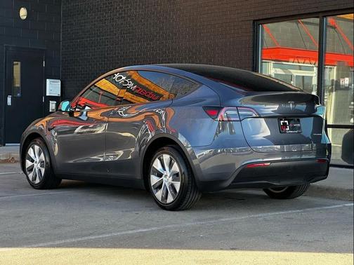 2023 Tesla Model Y Long Range Dual Motor All-Wheel Drive