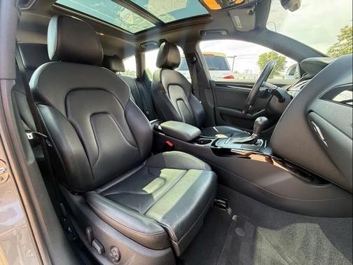 2011 Audi A4 2.0T Avant Premium quattro