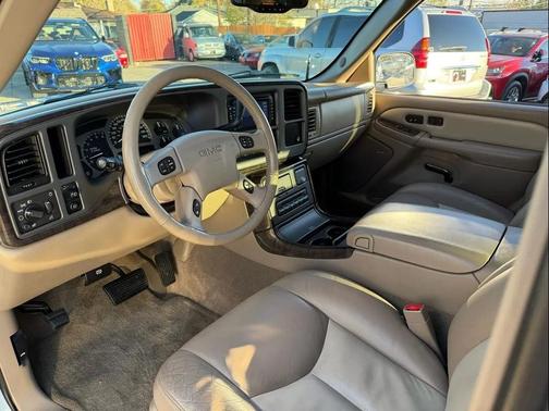 2004 GMC Yukon Denali