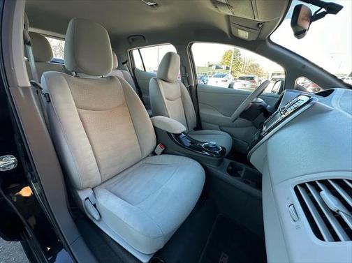 2011 Nissan Leaf SV