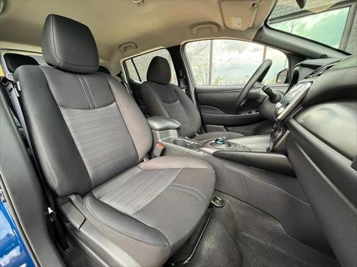 2025 Nissan Leaf S