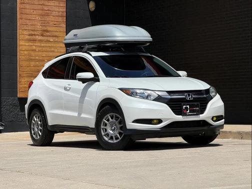 White 2016 Honda HR-V EX