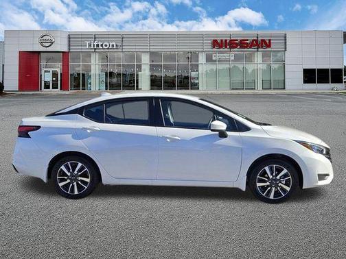 Aspen White 2025 Nissan Versa 1.6 SV