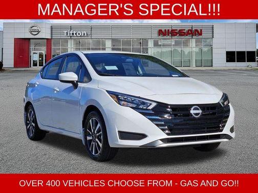 Aspen White 2025 Nissan Versa 1.6 SV