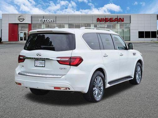 Moonstone 2024 INFINITI QX80 Luxe