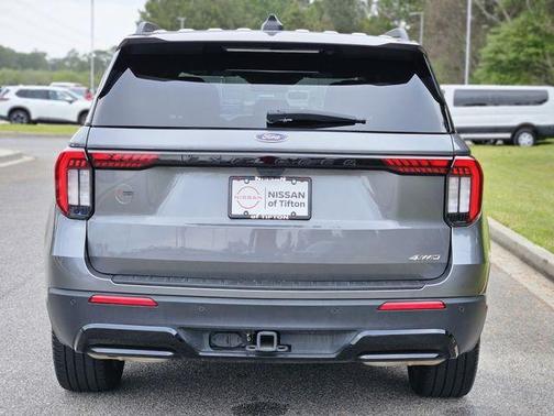 Gray Metallic 2025 Ford Explorer ST-Line