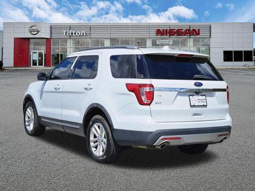 Oxford White 2017 Ford Explorer XLT