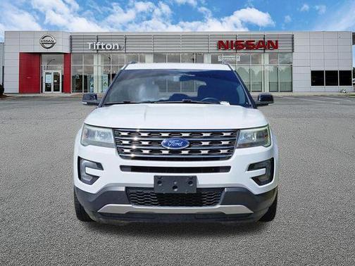 Oxford White 2017 Ford Explorer XLT