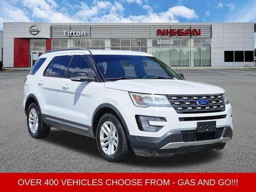 Oxford White 2017 Ford Explorer XLT
