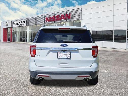 Oxford White 2017 Ford Explorer XLT
