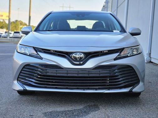 Celestial Silver Metallic 2019 Toyota Camry LE
