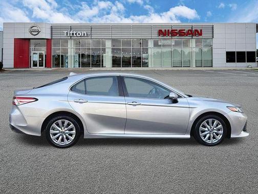 Celestial Silver Metallic 2019 Toyota Camry LE