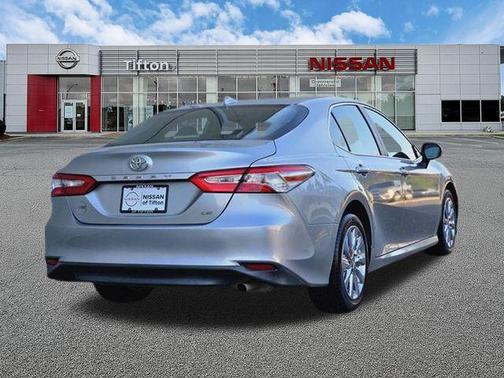Celestial Silver Metallic 2019 Toyota Camry LE