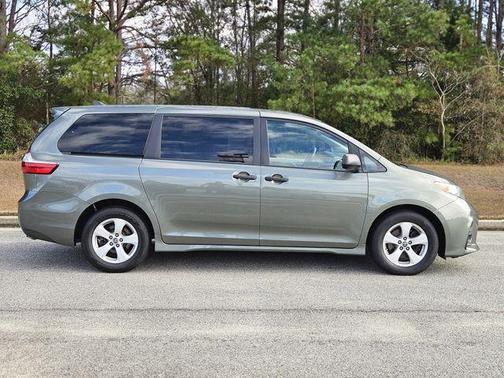 2020 Toyota Sienna L