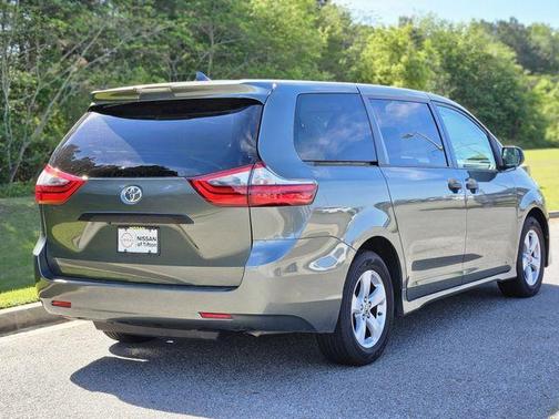 2020 Toyota Sienna L
