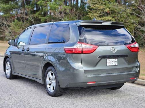 2020 Toyota Sienna L