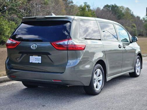 2020 Toyota Sienna L