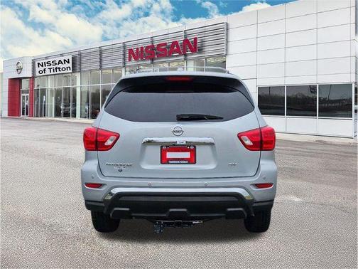 2020 Nissan Pathfinder SV