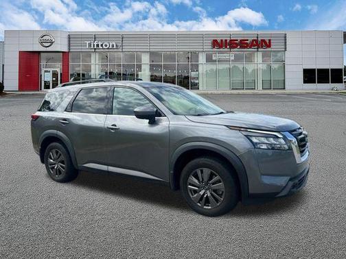 Gun Metallic 2024 Nissan Pathfinder SV