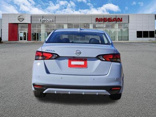 Gray Sky Pearl 2025 Nissan Versa 1.6 SV