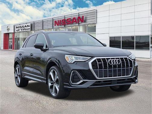2020 Audi Q3 45 S line Prestige