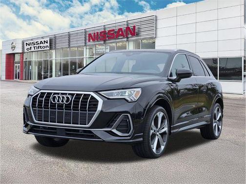 2020 Audi Q3 45 S line Prestige