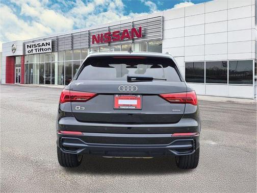 2020 Audi Q3 45 S line Prestige