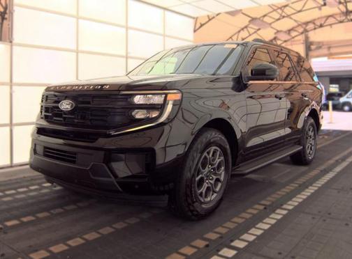 Black Metallic 2025 Ford Expedition Active