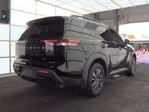 Black 2024 Nissan Pathfinder SV