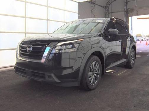 Black 2024 Nissan Pathfinder SV