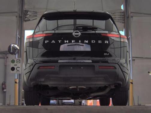 Black 2024 Nissan Pathfinder SV