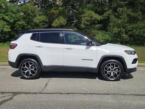 Bright White Clearcoat 2025 Jeep Compass Limited