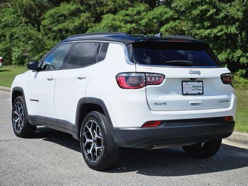Bright White Clearcoat 2025 Jeep Compass Limited