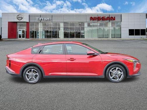 Currant Red 2025 Kia K4