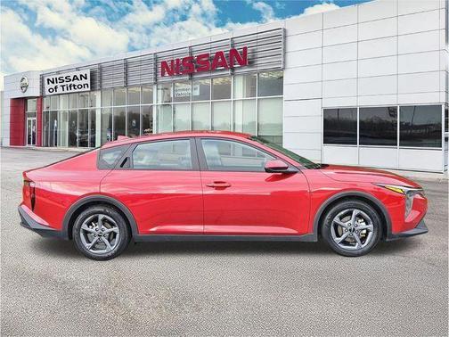 Currant Red 2025 Kia K4