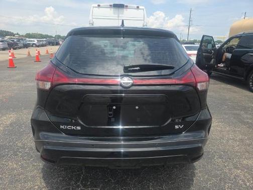 Super Black 2023 Nissan Kicks SV