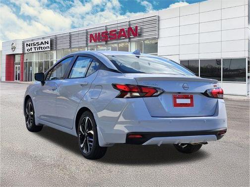 2025 Nissan Versa 1.6 SR