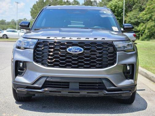 Gray Metallic 2025 Ford Explorer ST-Line