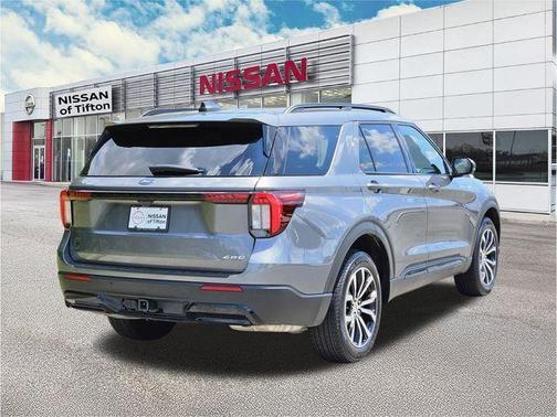 Gray Metallic 2025 Ford Explorer ST-Line