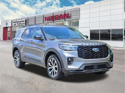 Gray Metallic 2025 Ford Explorer ST-Line