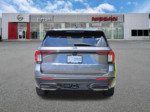 Gray Metallic 2025 Ford Explorer ST-Line