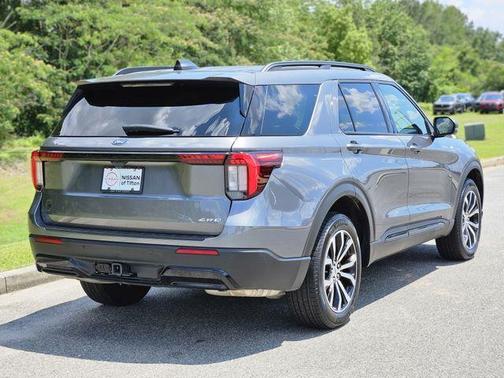 Gray Metallic 2025 Ford Explorer ST-Line