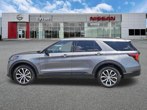 Gray Metallic 2025 Ford Explorer ST-Line