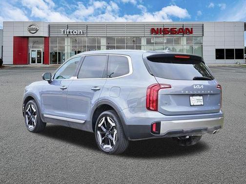 Silver 2025 Kia Telluride S