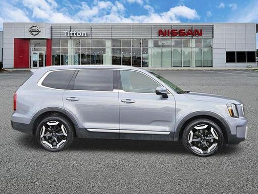 Silver 2025 Kia Telluride S