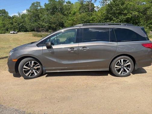 Modern Steel Metallic 2018 Honda Odyssey Elite