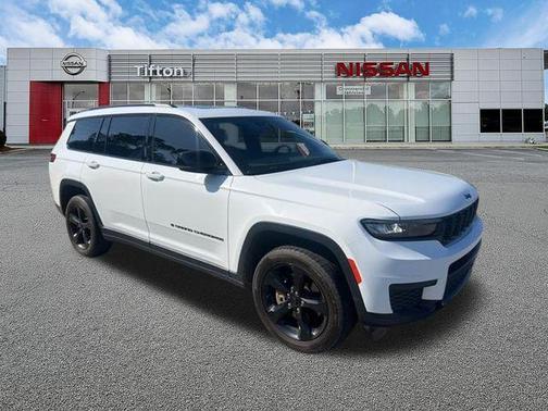 Bright White Clearcoat 2023 Jeep Grand Cherokee L Laredo