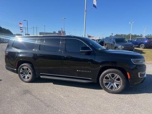 Diamond Black 2023 Jeep Wagoneer L Series II